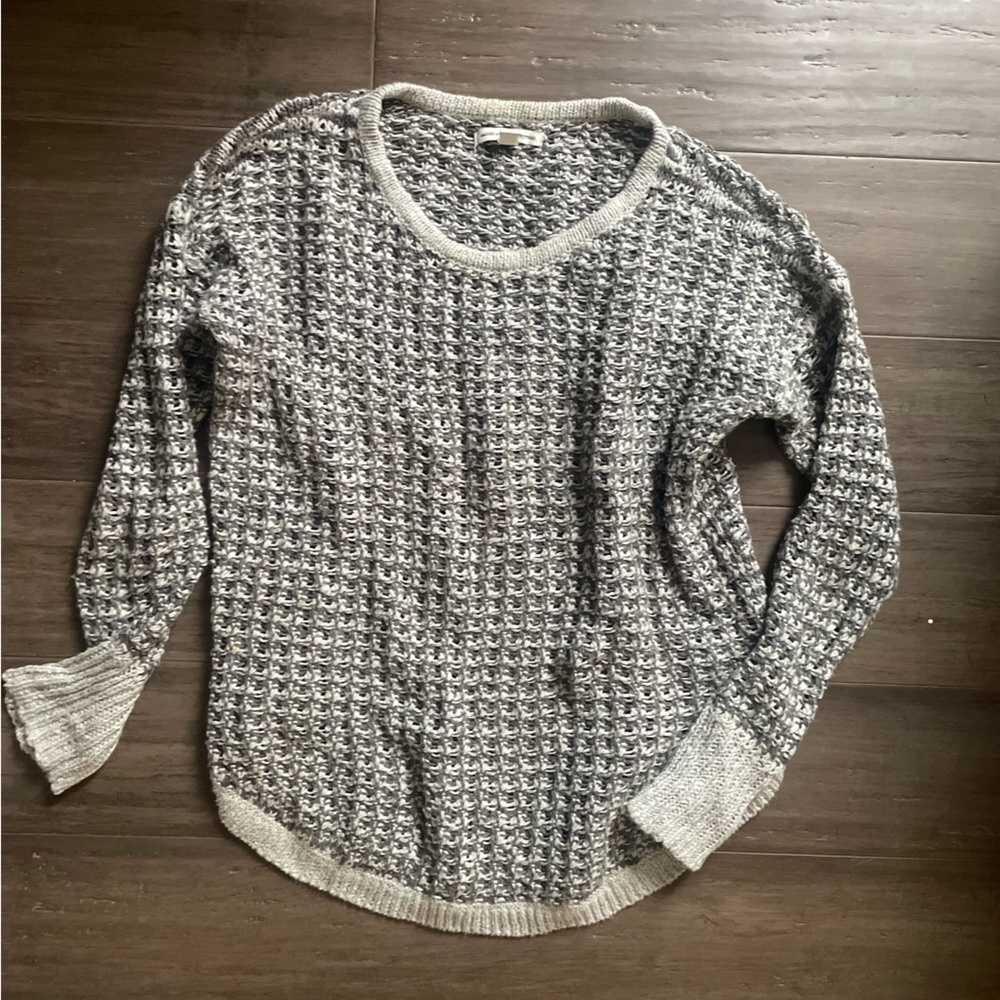 GRAY AE LONG SLEEVE SWEATER XS